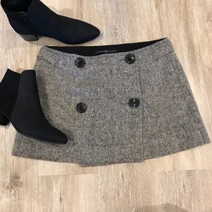 GAP front button mini skirt
